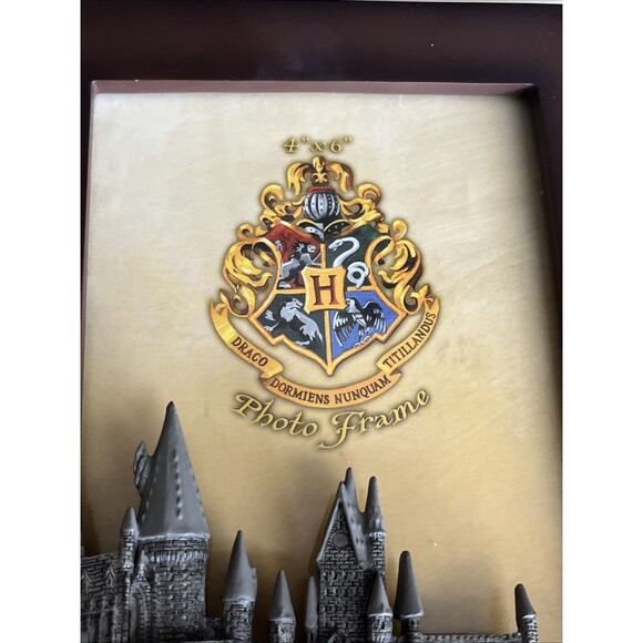EUC Universal Studio Wizarding World of Harry Potter Hogwarts Castle Photo Frame - Picture 2 of 9